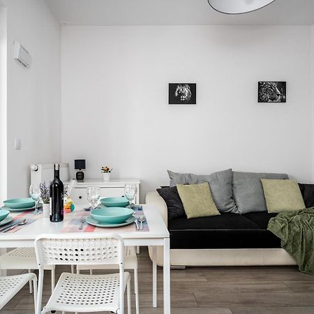 Apart D&K Free Parking Aleja Prymasa Tysiaclecia 83A Apartment Warsaw Exterior photo